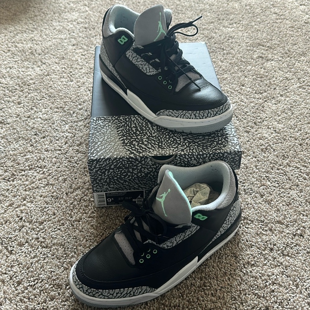Men’s Jordan 3 Green Glow 9.5